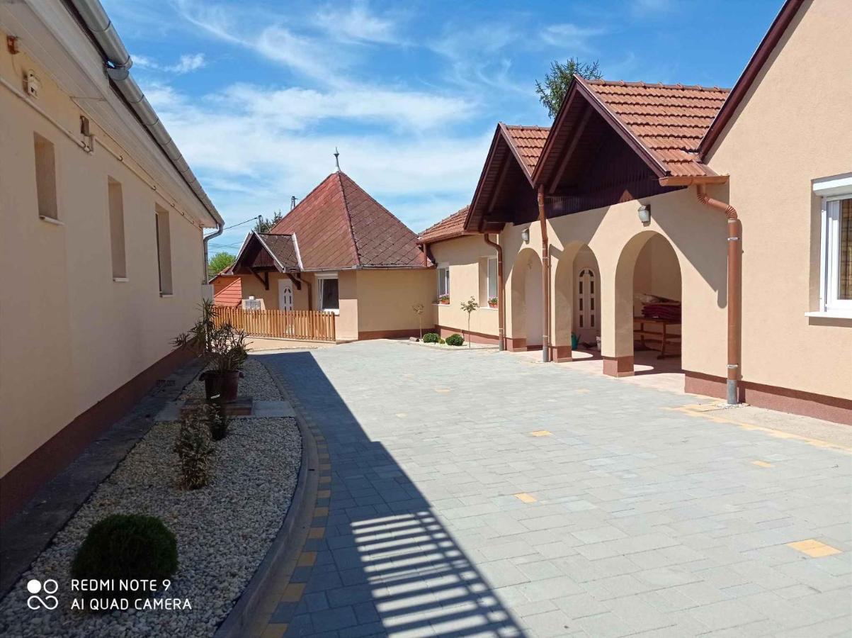 Apartment In Balatonlelle 40765 Ngoại thất bức ảnh